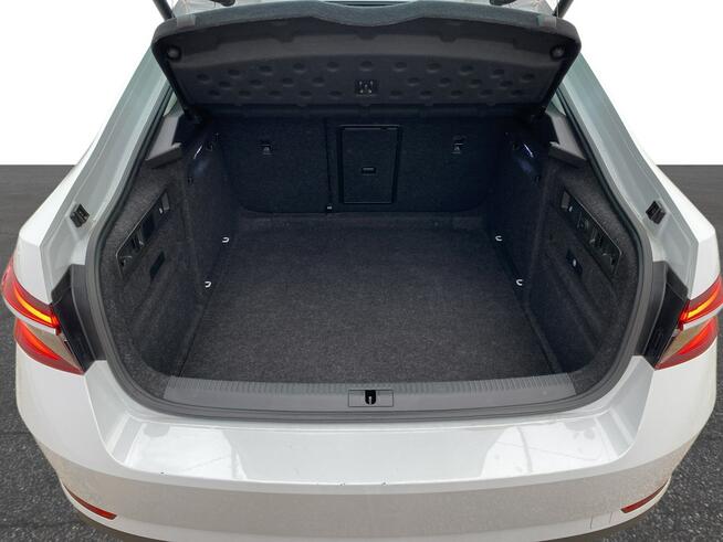 Skoda Superb 2.0 TDI SCR STYLE DSG Warszawa - zdjęcie 11