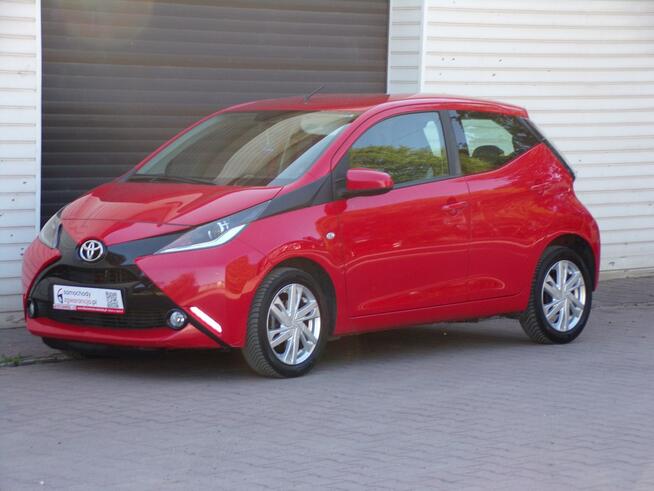 Toyota Aygo Klimatyzacja /Kamera /LED /1,0 /70KM /2017r Mikołów - zdjęcie 3