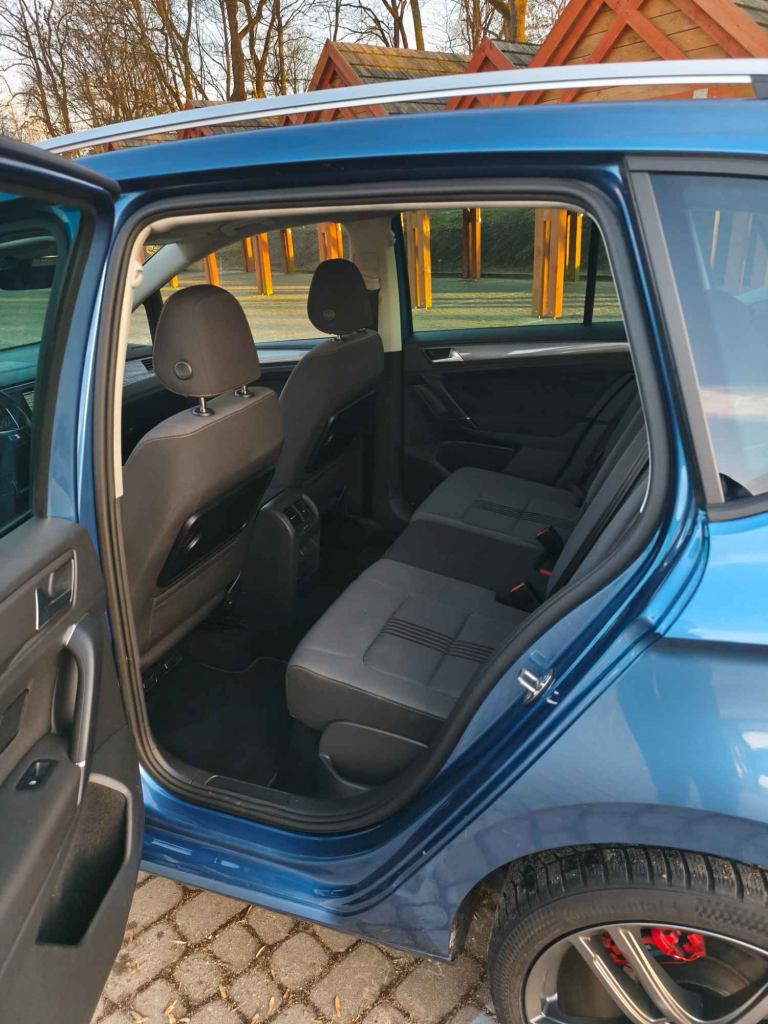 VW Golf 7 Sportsvan Wągrowiec - zdjęcie 12