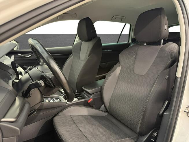 Skoda Octavia 2.0 TDI Ambition Kombi Warszawa - zdjęcie 10