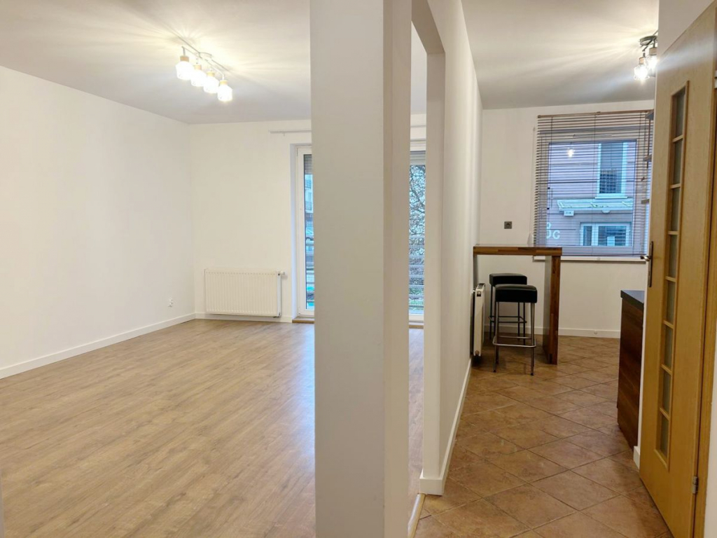 Przestronne 2 pokojowe mieszkanie w centrum miasta Swarzędz - zdjęcie 1