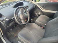 Syndyk sprzeda samochód osobowy TOYOTA YARIS