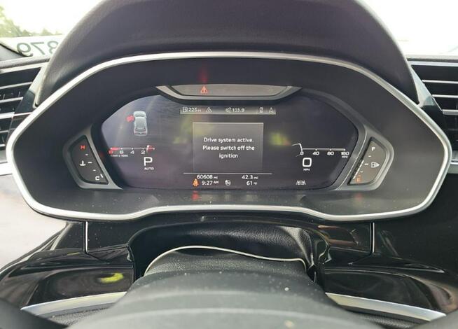 Audi Q3 PREMIUM PLUS / S-Line / niski przebieg Warszawa - zdjęcie 9