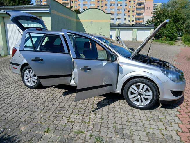 astra combi 2009/1.4 łancuszek+GAZ klima dziala długie opła Bydgoszcz - zdjęcie 3