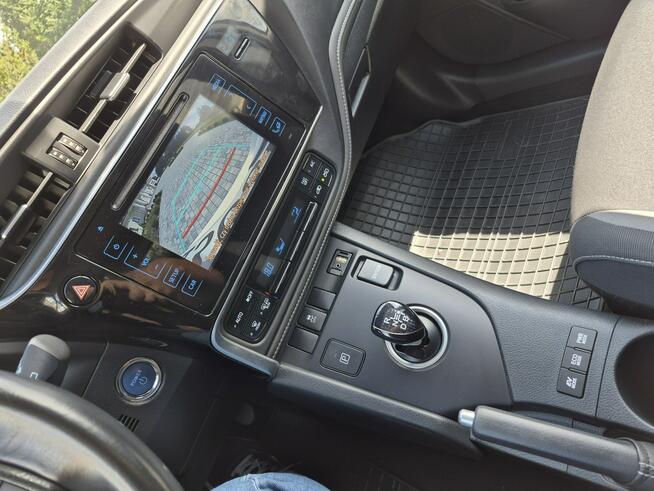Toyota Auris 1.8 hybrid  climatronic kamera grzane fotele Drelów - zdjęcie 11