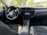 Toyota Auris 1.8 HSD 136KM  Serwisowany Kamera Ładny stan Otwock Mały - zdjęcie 9