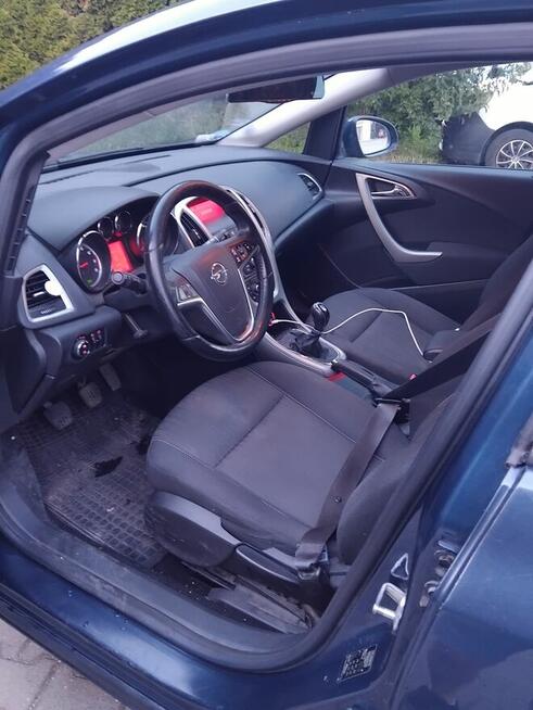 Opel Astra J 2011 Kraków - zdjęcie 8
