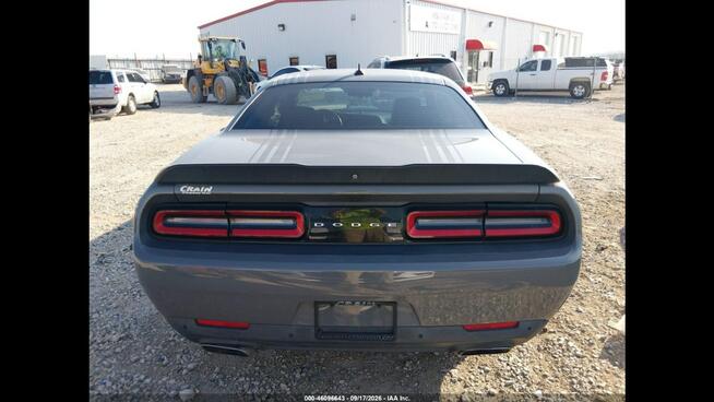 Dodge Challenger R/T PLUS / SHAKER / HEMI / niski przebieg Chwaszczyno - zdjęcie 8