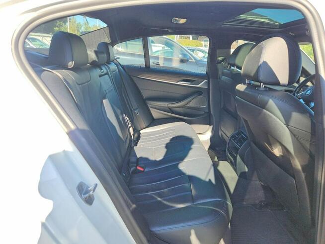 BMW 530 xDrive / M-Pakiet / niski przebieg Wrocław - zdjęcie 10