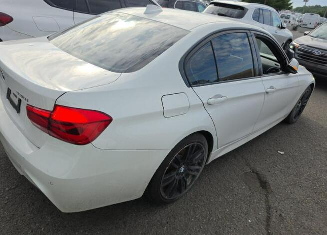 BMW 330 xDrive / M-Pakiet / niski przebieg Warszawa - zdjęcie 4