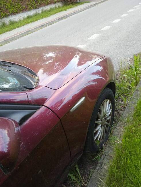 Sprzedam alfę 159 w wersji angielskiej, kolor wiśniowy. Tarnów - zdjęcie 3