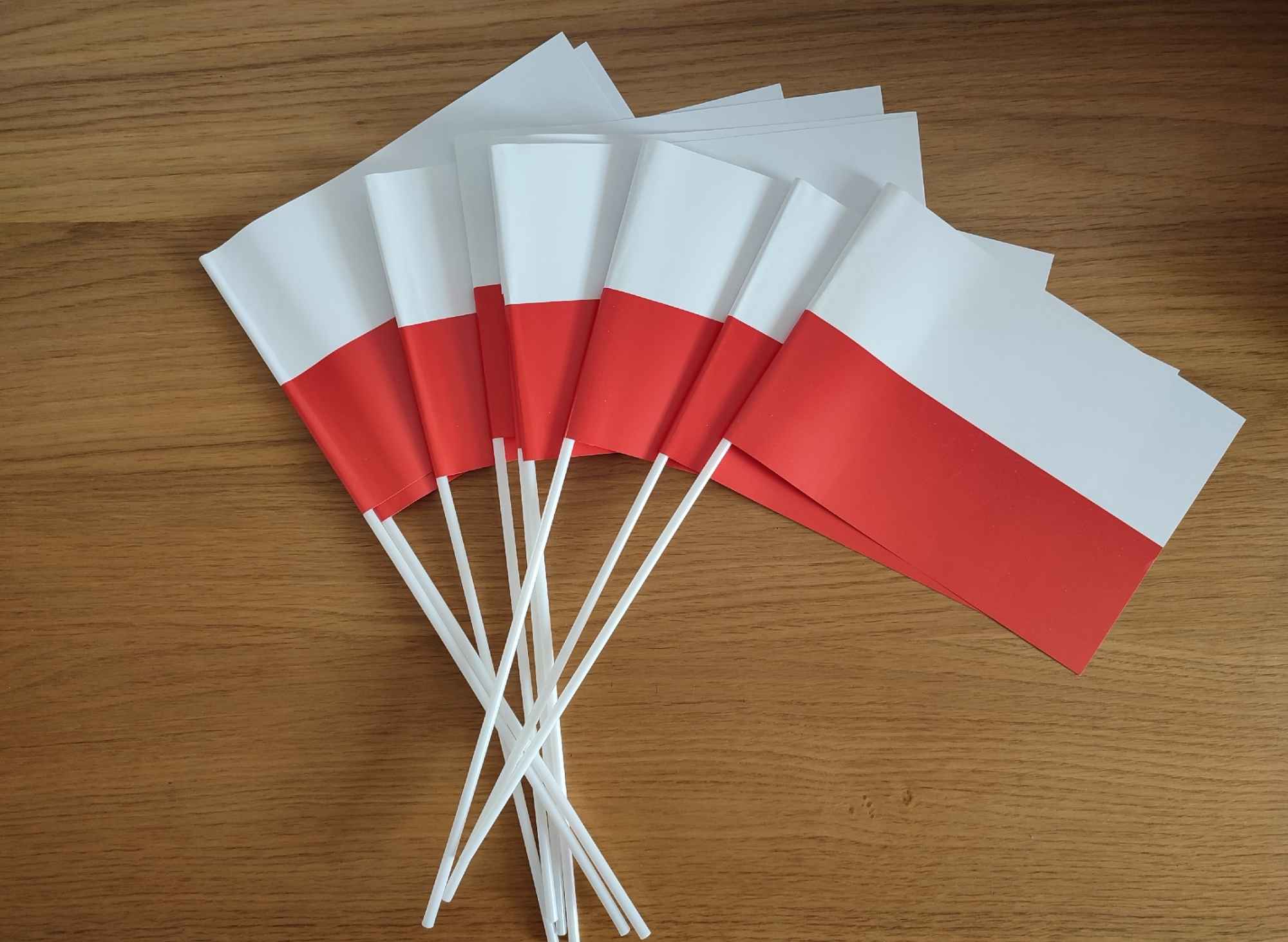 Chorągiewki Polskie , wszystko biało czerwone Grunwald - zdjęcie 6