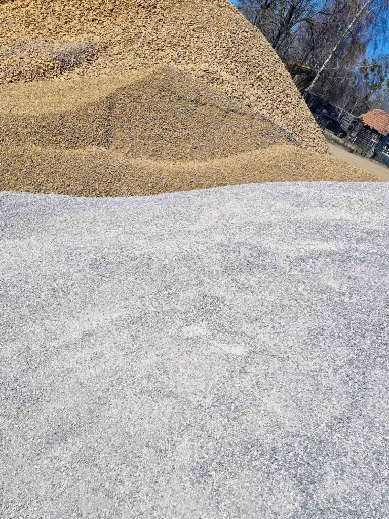 Piaski/ Kruszywa/ Żwiry / Usługi transportowe Bytom - zdjęcie 4