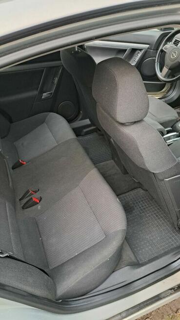 Opel Vectra – solidny samochód na co dzień Głubczyce - zdjęcie 4