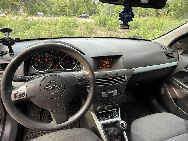 Opel Astra H Zduńska Wola - zdjęcie 2