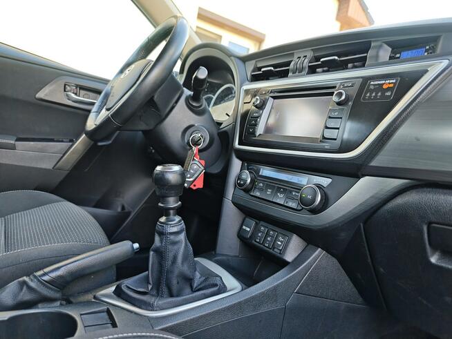 Toyota Auris Sadlno - zdjęcie 12