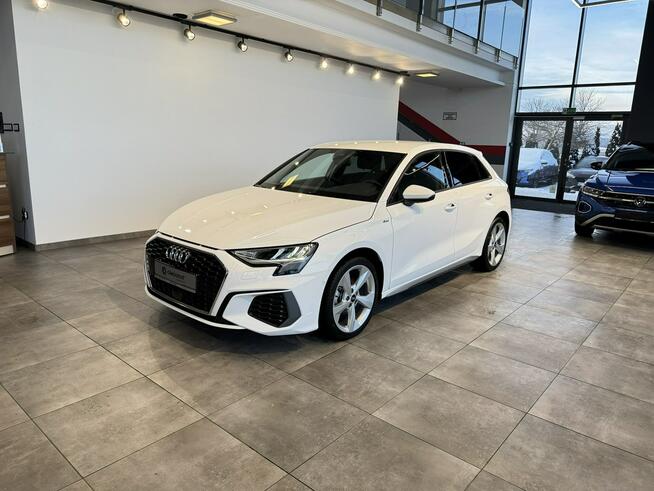 Audi A3 VAT 23% S-line 35TFSI 150KM S-tronic 2023/2024 r., salon PL Myślenice - zdjęcie 4