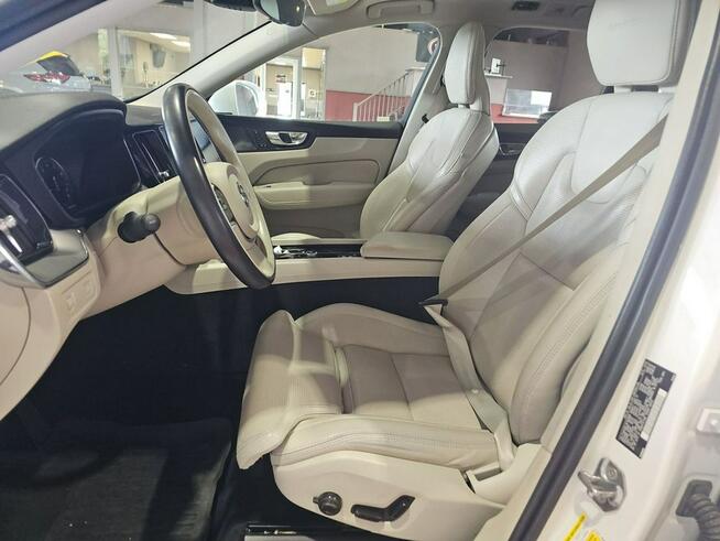 Volvo XC 60 AWD / najbogatasza wersja Inscription / Wrocław - zdjęcie 7