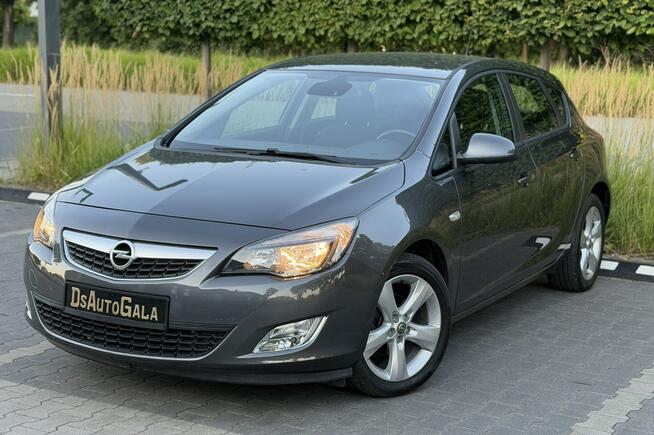 Opel Astra Zwoleń - zdjęcie 1