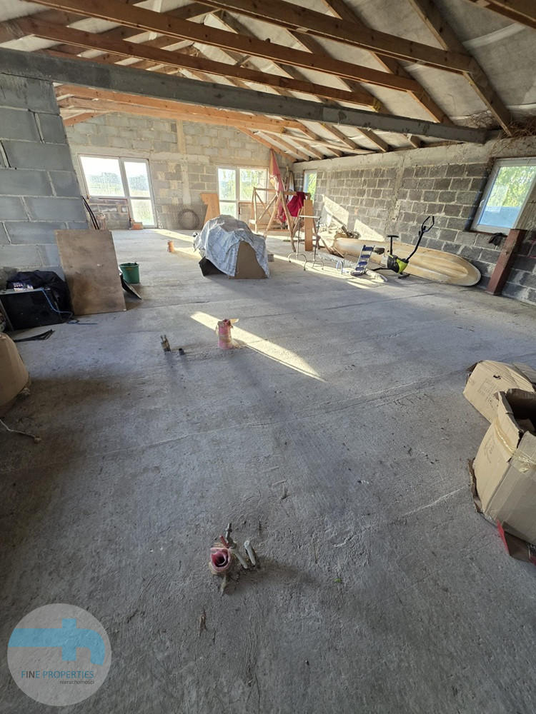 Unikalna działka inwestycyjna – budynek, hangar, lądowisko i staw Żyrów - zdjęcie 8