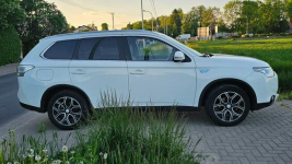 Mitsubishi Outlander ELEKTYK + Benzyna Napęd 4×4  skóra kamera cofania Płock - zdjęcie 9