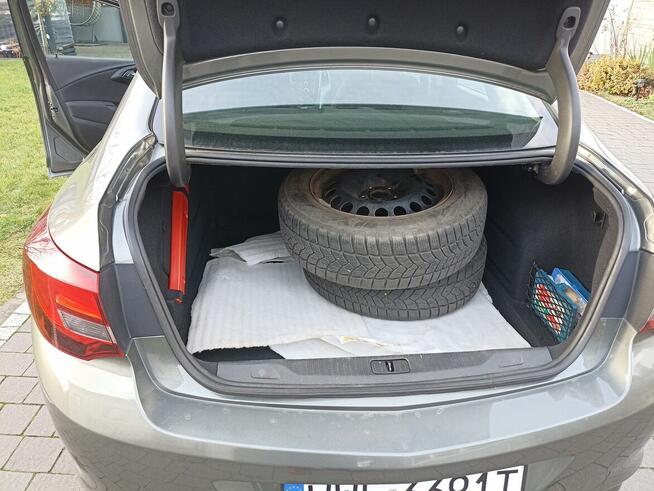 Opel Astra 1.6 115KM 89860 km Czarna - zdjęcie 7