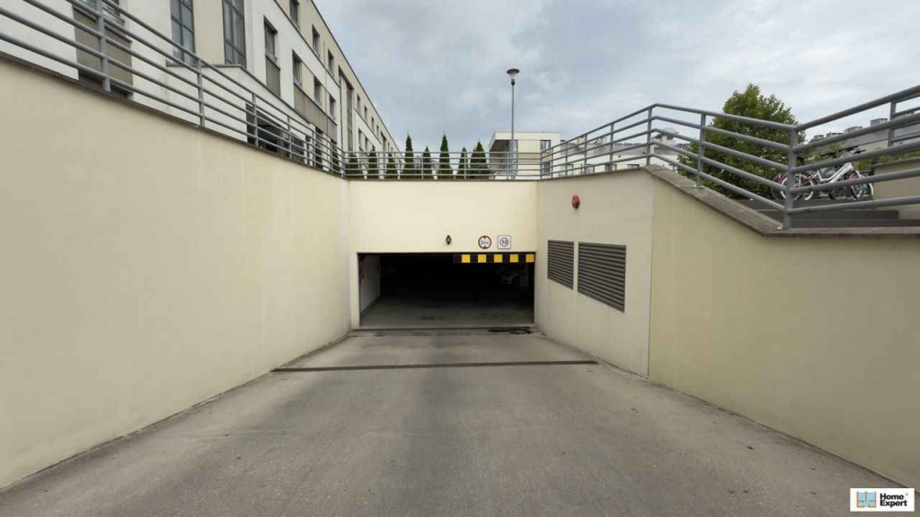 5 Miejsc Postojowych (70m2) ul. Iwaszkiewicza (Wrocław) Krzyki - zdjęcie 3