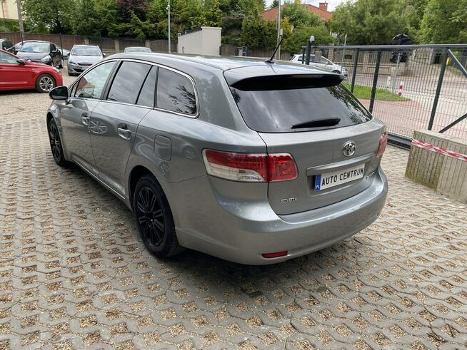 AVENSIS 1,6 benzyna 132 KM, serwis, Kobylnica - zdjęcie 7