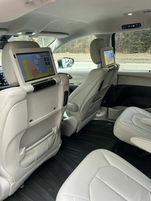 Chrysler Pacifica 7 osobowy 2018, 3.6 V6 291 koni, monitory Majków - zdjęcie 10