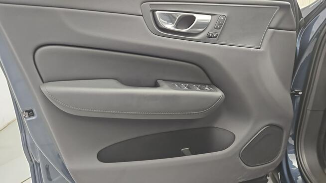 Volvo XC 60 B4 B Plus Bright aut ! Z Polskiego Salonu ! Faktura Vat ! Warszawa - zdjęcie 10