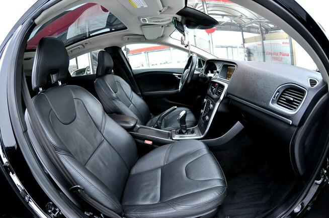 Volvo V40 1.6 Hdi 115 KM Xenon Panorama Skóra  Digital Led Full Opcja Płock - zdjęcie 8