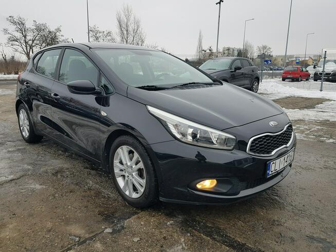 Kia Cee'd 1,4 Benzyna Klima Zarejestrowany Gwarancja Włocławek - zdjęcie 3
