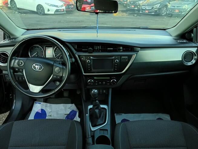 Toyota Auris Janów Lubelski - zdjęcie 8