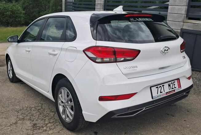 Hyundai i30 1.5 Benzyna  110 KM Cisiec - zdjęcie 11