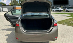 Toyota Corolla Sedan Warszawa - zdjęcie 6