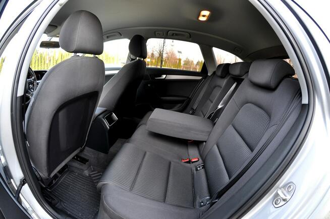 Audi A4 2.0TDI Lift Klimatronik Navi Alufelgi Parktronik Płock - zdjęcie 10