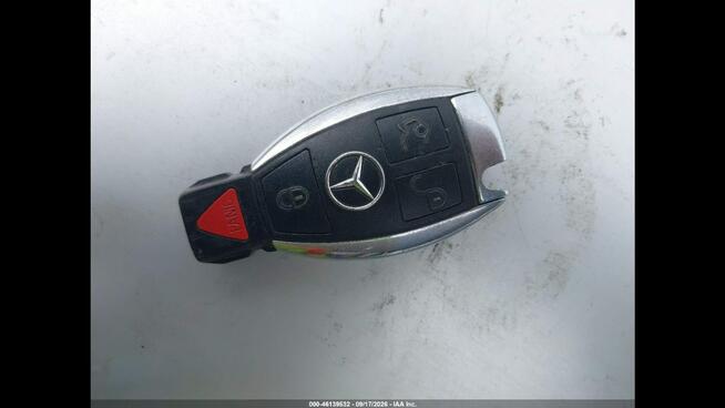 Mercedes C 300 4Matic / pakiet AMG / niski przebieg Chwaszczyno - zdjęcie 12
