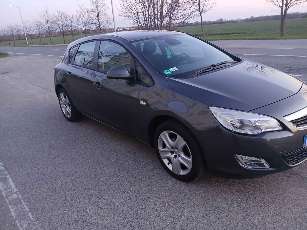 Opel Astra J 1.4 turbo Inowrocław - zdjęcie 2