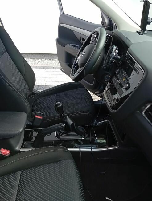 Mitsubishi Outlander 2,0 2WD polski salon Wrocław - zdjęcie 10