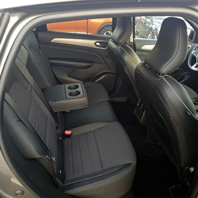 Renault Arkana 1.6 E-Tech Hybrid 143KM Suchorzew - zdjęcie 8