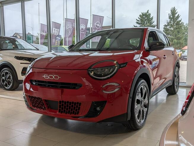Fiat 600 e-DCT 110KM La Prima RED Piła - zdjęcie 1
