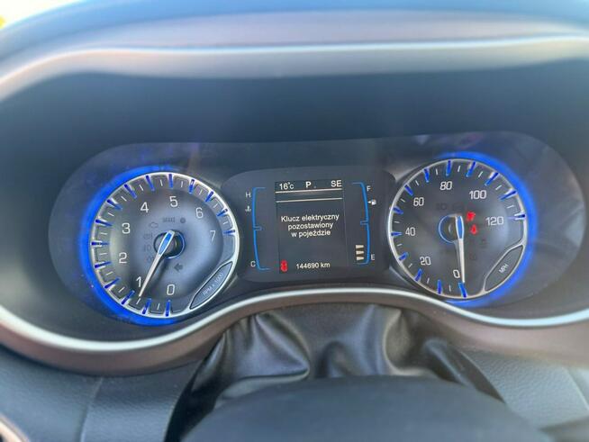 Chrysler Pacifica 3.6 benzyna - 2016r. Grodzisk Mazowiecki - zdjęcie 10