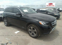 Mercedes GLC 300 2019, 2.0L, 4x4, po gradobiciu Warszawa - zdjęcie 1