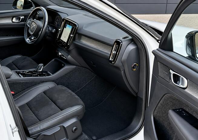 Volvo XC 40 2.0 B4 R-Design Faktura VAT 23% harman &amp; kardon Tarnowskie Góry - zdjęcie 7