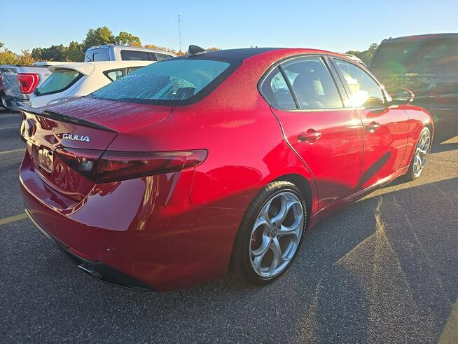 Alfa Romeo Giulia Wersja Ti / AWD / niski przebieg Chwaszczyno - zdjęcie 3
