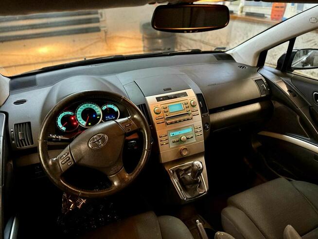 Toyota Corolla verso 1,8 benzyna/ Klima/ 7 Osobowa Katowice - zdjęcie 7
