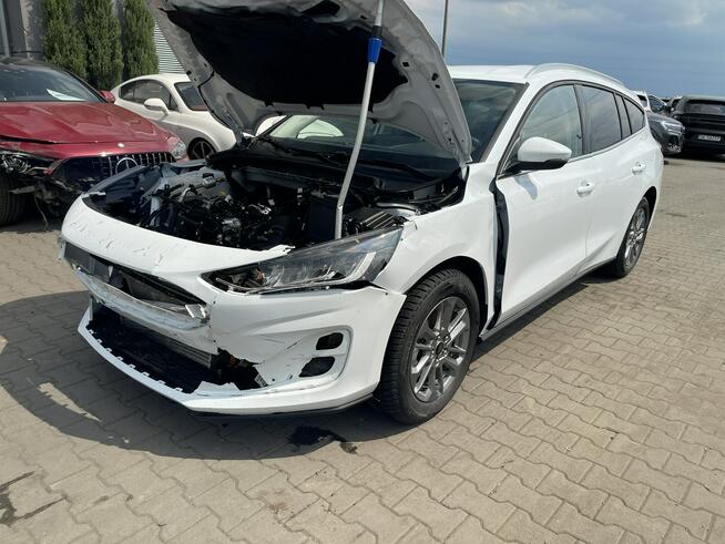 Ford Focus Automat  Kamera Podgrzewane: Szyba, fotele, kierownica Gliwice - zdjęcie 3