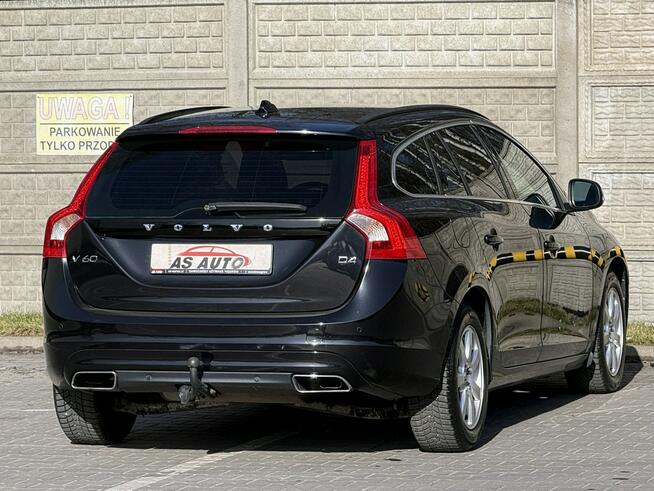 Volvo V60 2,0D4 181KM Momentum/Ledy/Xenon/Skóry/Navi/PDC/Serwis/ Węgrów - zdjęcie 3