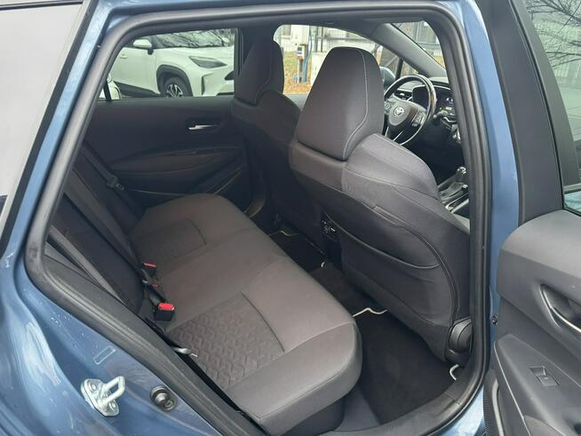 Toyota Corolla 1.8 HSD F-Vat 23% Virtual Ast. Parkowani Distronic Otwock Mały - zdjęcie 9