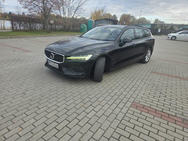 Volvo V60 2018r 2.0 Diesel 150KM Ledy Alu Navi z GWARANCJĄ Kadłubówka - zdjęcie 7